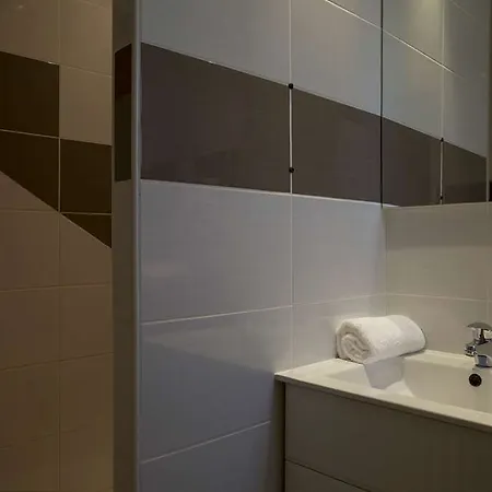 酒店 The Originals Access, Des Pins, 3*