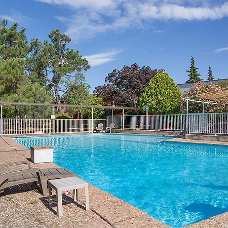 酒店 The Originals Access, Des Pins, 蒙特利马尔