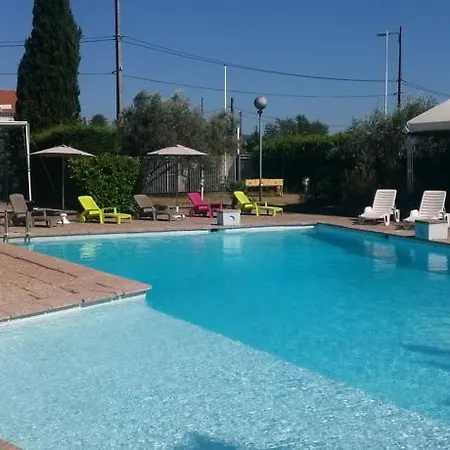 Hotel The Originals Access, Des Pins, Montélimar
